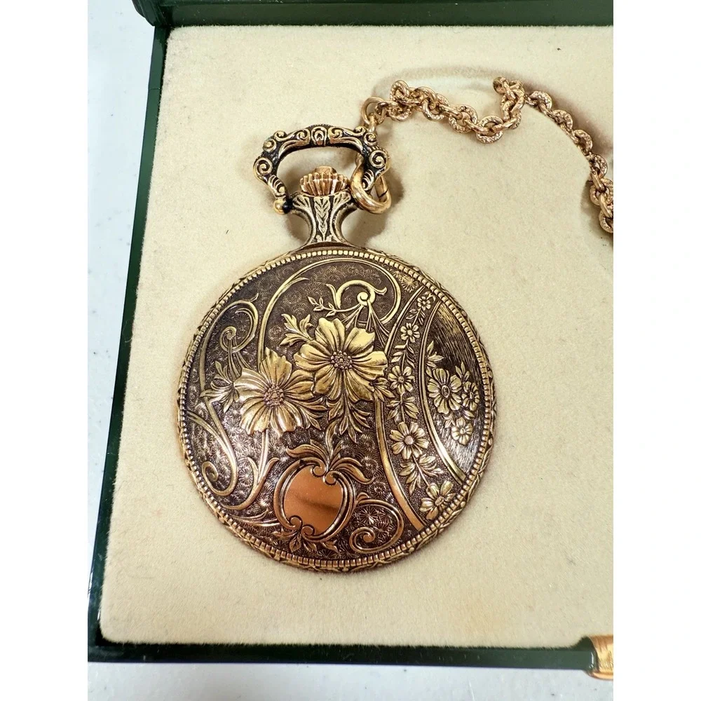 Colibri PWS-95120-C Quartz Pocket Watch & Folding Knife Elk Deer Gift Set W Case